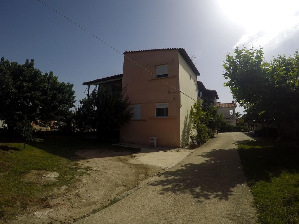 Ioannis Avrades Apartments アギオカンポス エクステリア 写真