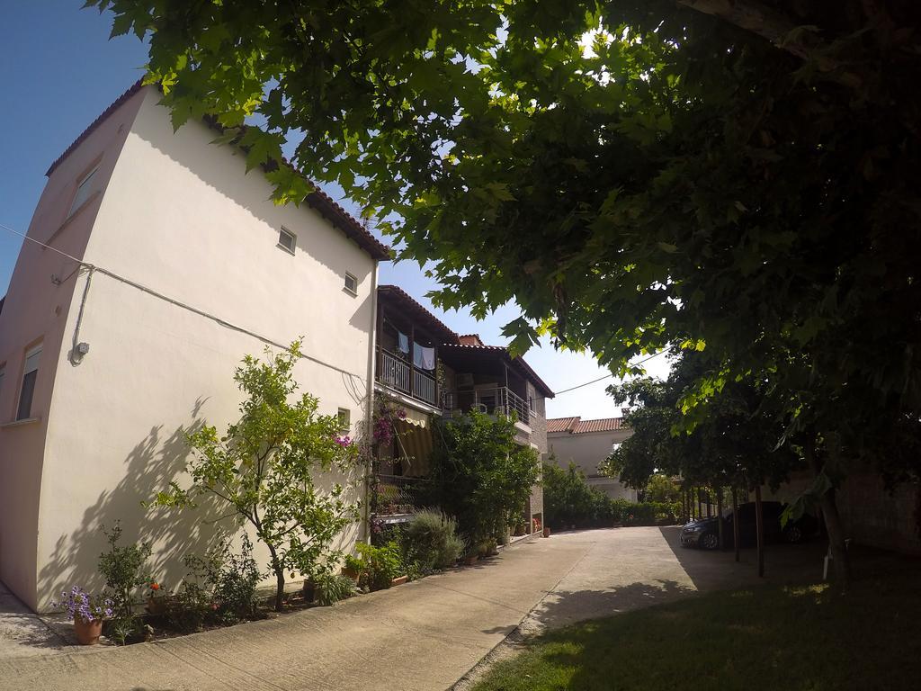 Ioannis Avrades Apartments アギオカンポス エクステリア 写真